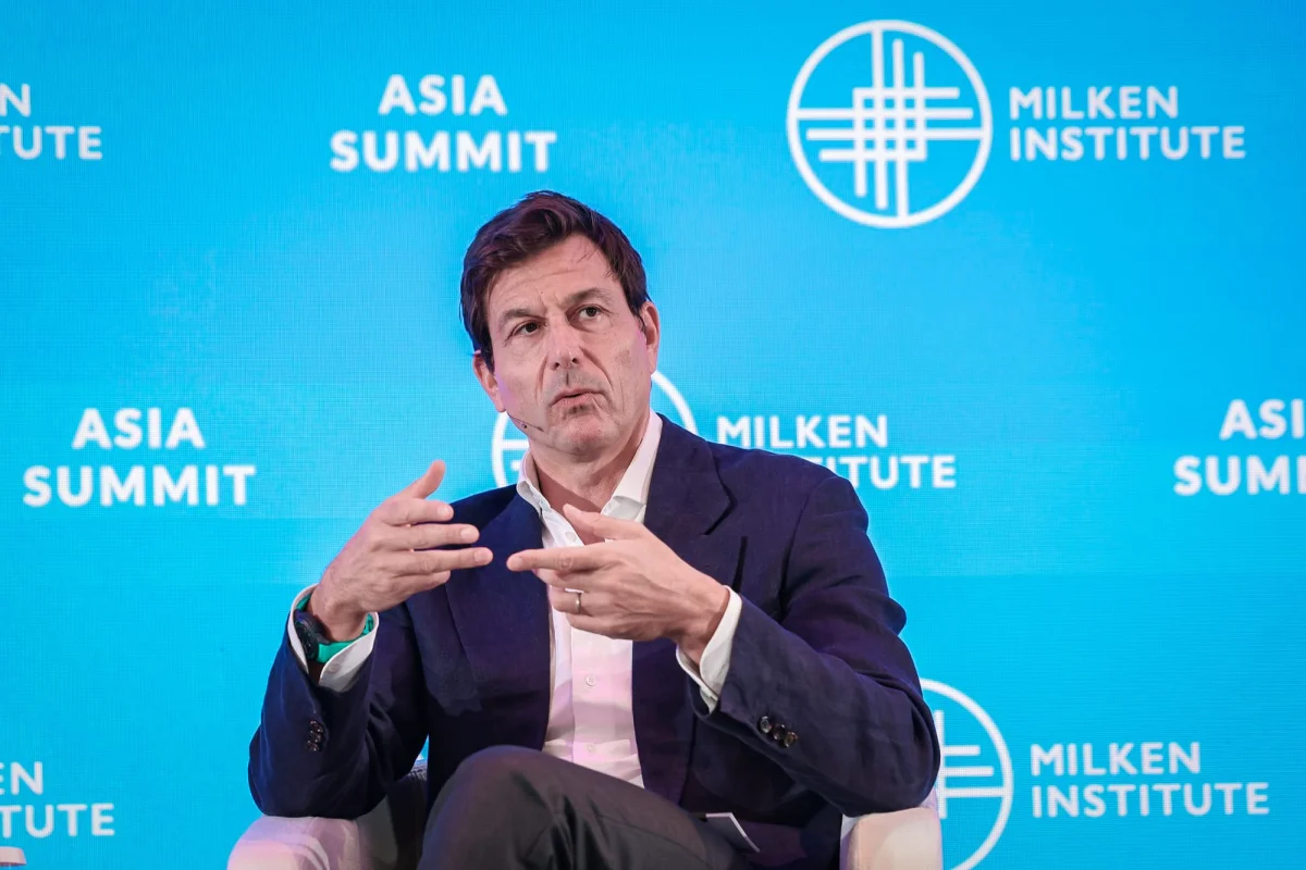 Toto Wolff Reflects on Leadership Lessons from Mercedes' Challenging Era in F1
