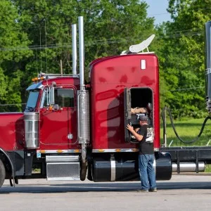 Texas Trucking Company Faces Discrimination Lawsuit Over Age Restrictions on Drivers
