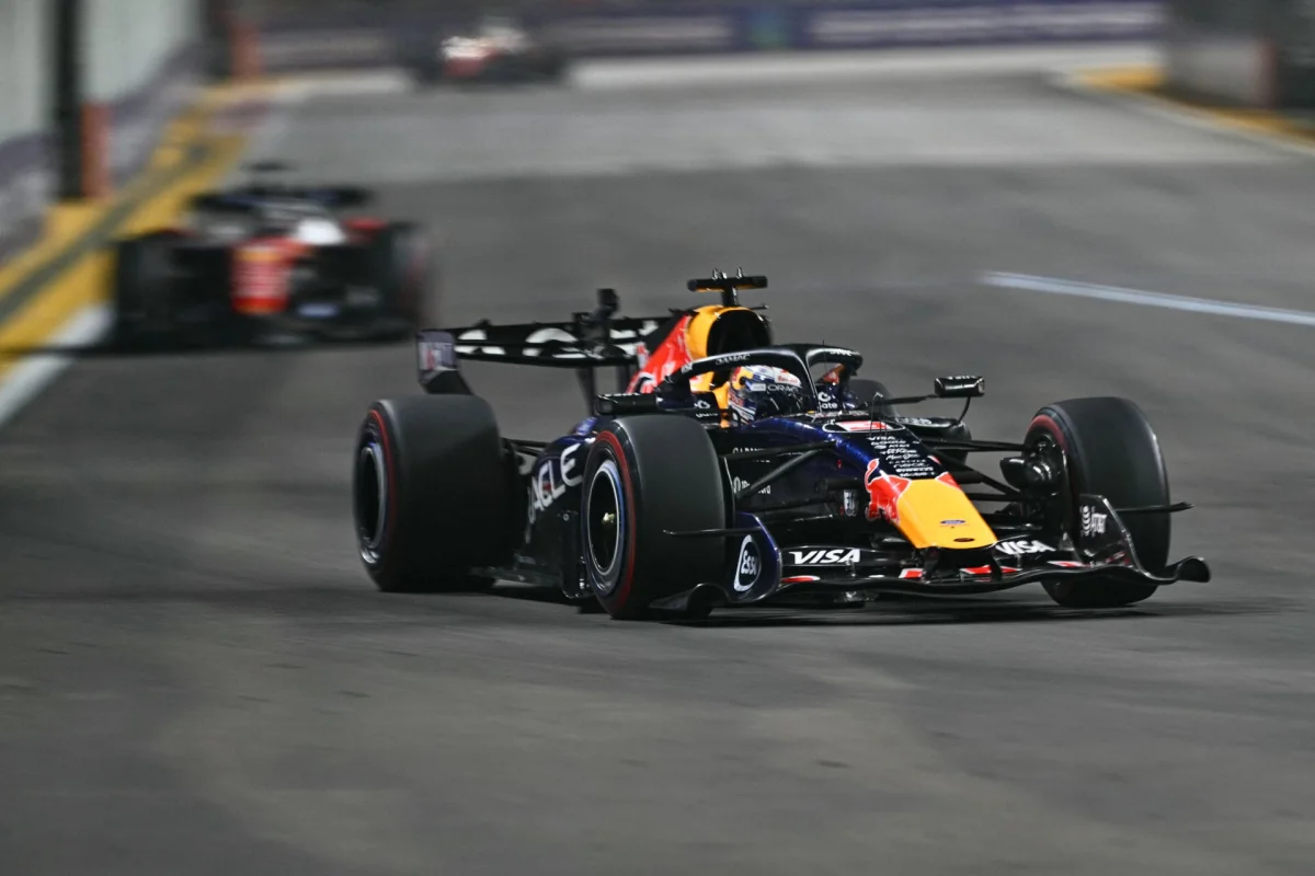 Max Verstappen dominates Singapore Grand Prix as Ferrari strategy blunder costs Lewis Hamilton