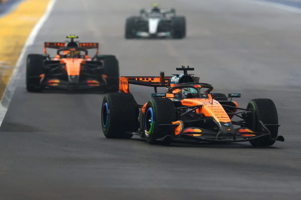 Martin Brundle saw Lando Norris’ costly mistake behind his Singapore Sprint crash with Oscar Piastri