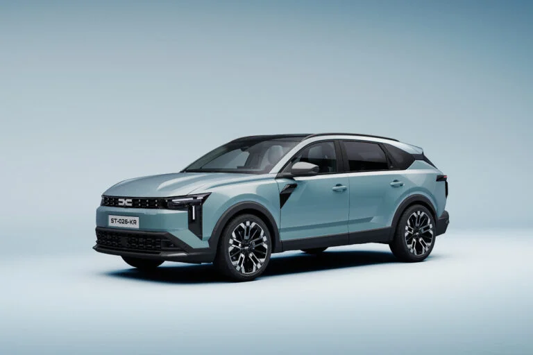 Dacia Striker (2026). Gamme et tarifs du nouveau break hybride