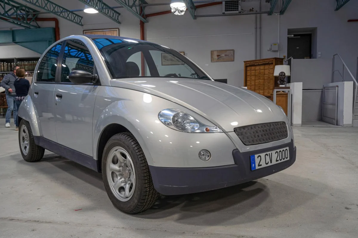 The Citroën 2CV 2000 project from the late 1990s was never realized.