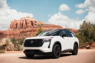 NissanPathfinderR53SpecialEdition40thAnniv 04