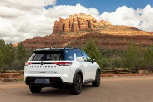 NissanPathfinderR53SpecialEdition40thAnniv 06